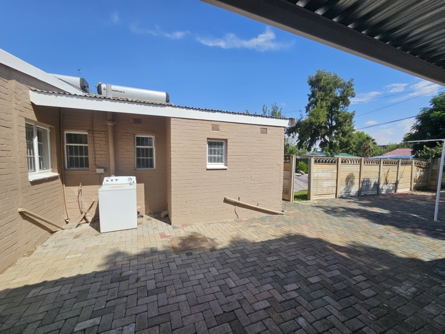 5 Bedroom Property for Sale in Brandwag Free State